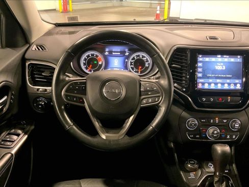 Used 2021 Jeep Cherokee Limited image 5