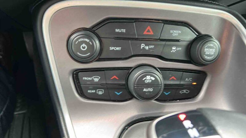 Used 2022 Dodge Challenger GT RWD image 19