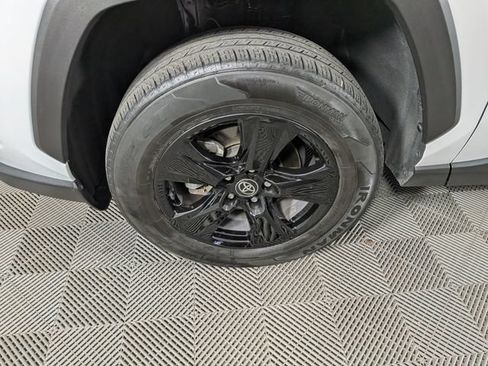 Used 2024 Toyota RAV4 XLE FWD image 32