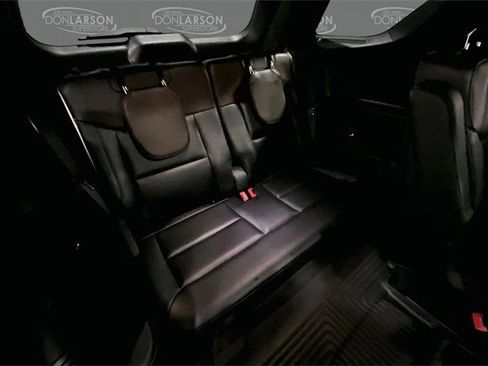 Used 2020 Ford Explorer Platinum w/ Premium Technology Package image 34