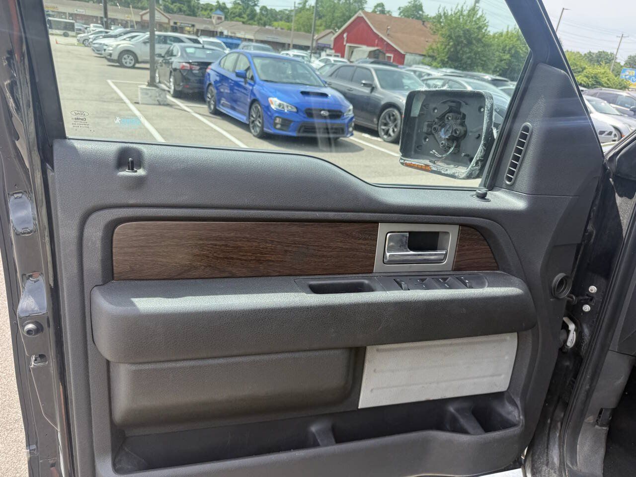 Used 2014 Ford F150 Lariat w/ Lariat Chrome Package RWD image 17