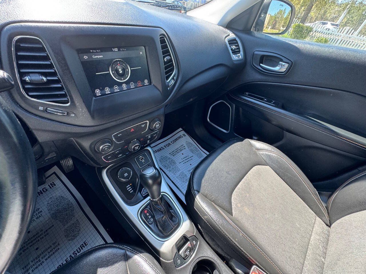 Used 2019 Jeep Compass Latitude AWD/4WD image 18