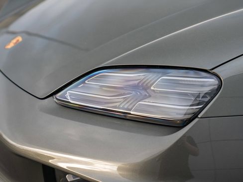 New 2026 Porsche Macan 4 Electric AWD/4WD image 29