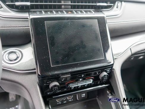 Used 2023 Jeep Grand Cherokee L Laredo w/ Luxury Tech Group I AWD/4WD image 22