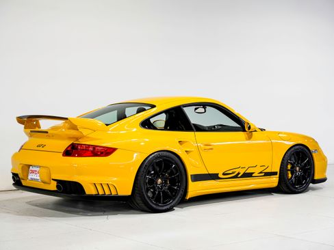 Used 2008 Porsche 911 GT2 RWD image 3