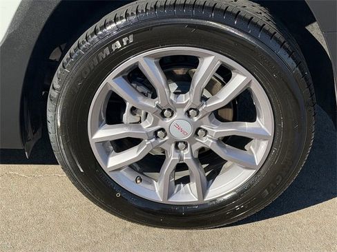 Used 2024 GMC Terrain SLT image 7