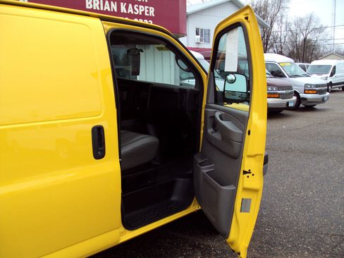 Used 2014 Chevrolet Express 1500 AWD image 14