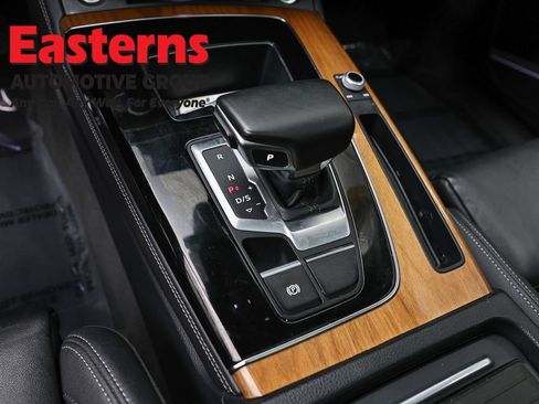 Used 2023 Audi Q5 Prestige w/ Prestige Package AWD/4WD image 13
