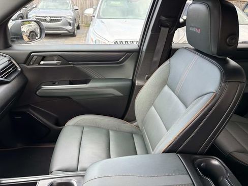 Used 2024 GMC Acadia AT4 w/ Super Cruise Package AWD/4WD image 21
