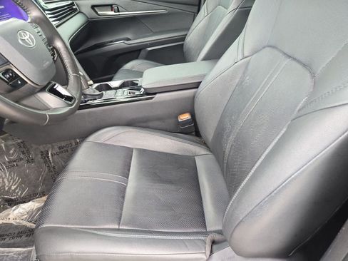 Used 2025 Toyota Camry XSE FWD image 14