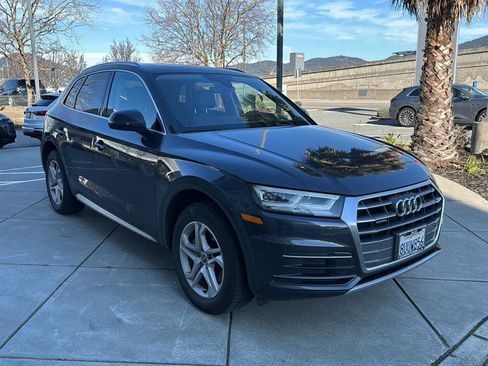 Used 2018 Audi Q5 2.0T Premium Plus w/ Premium Plus Package image 4
