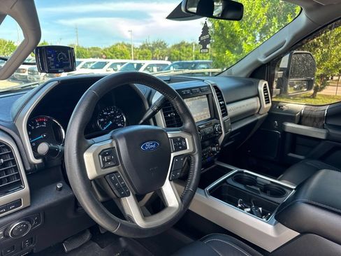 Used 2019 Ford F250 Lariat w/ Lariat Ultimate Package AWD/4WD image 9