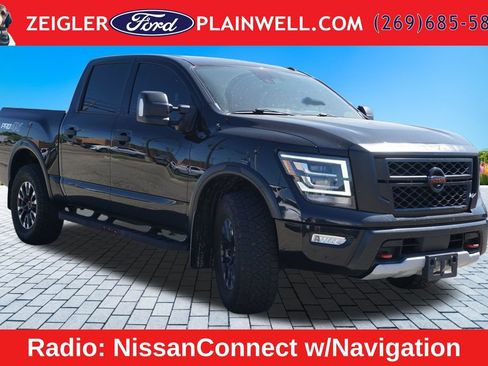 Used 2021 Nissan Titan PRO-4X w/ Pro-4x Convenience Package AWD/4WD image 7