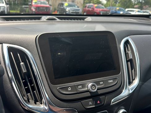 Used 2024 Chevrolet Equinox LT FWD image 9