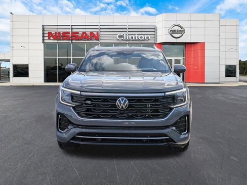 Used 2025 Volkswagen Atlas Cross Sport SEL Premium R-Line AWD/4WD image 8