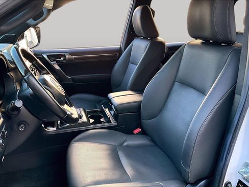 Used 2022 Lexus GX 460 Premium w/ Premium Plus Package AWD/4WD image 8