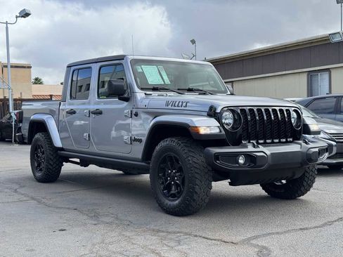 Used 2021 Jeep Gladiator Sport image 7