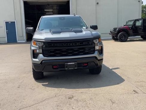 Used 2024 Chevrolet Silverado 1500 Custom Trail Boss w/ LPO, Dark Essentials Package AWD/4WD image 3