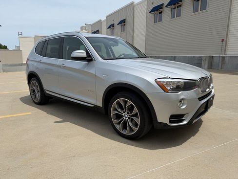 Used 2017 BMW X3 xDrive28i w/ Premium Package AWD/4WD image 1