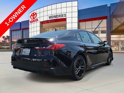 Used 2025 Toyota Camry SE FWD image 6
