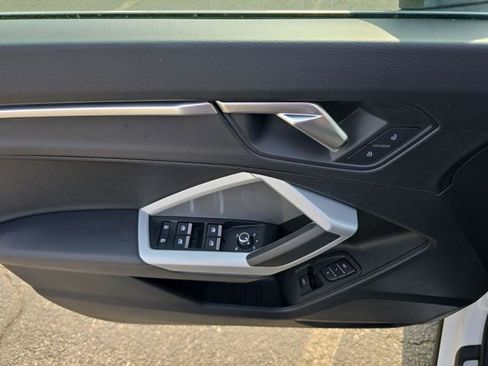 Used 2024 Audi Q3 2.0T Premium image 4