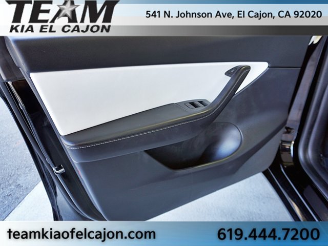 Used 2021 Tesla Model Y Long Range AWD/4WD image 31