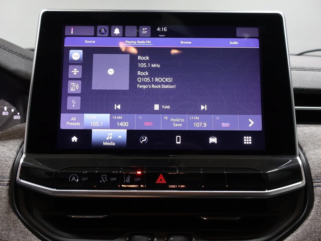 Certified 2022 Jeep Compass Latitude AWD/4WD image 27