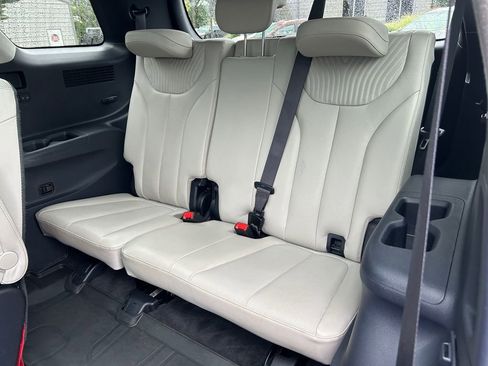 Used 2023 Hyundai Palisade Calligraphy image 35