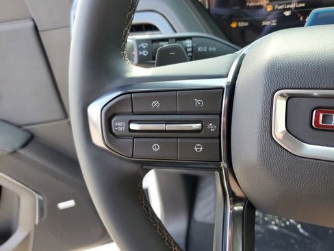 New 2026 GMC Yukon XL AT4 image 28