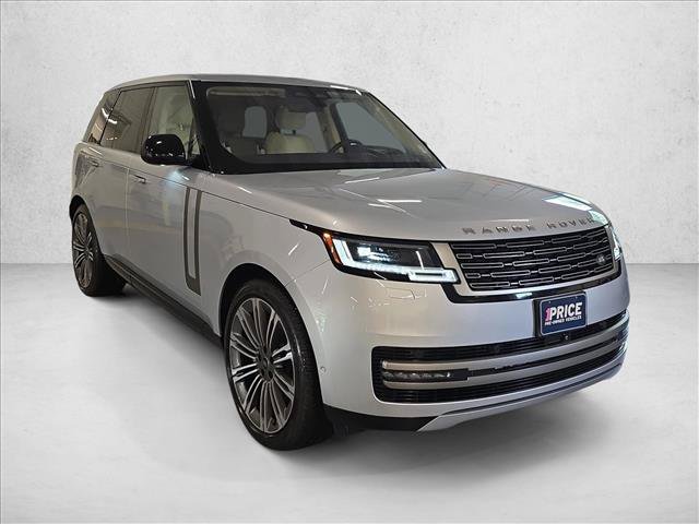 Used 2023 Land Rover Range Rover SE AWD/4WD image 3