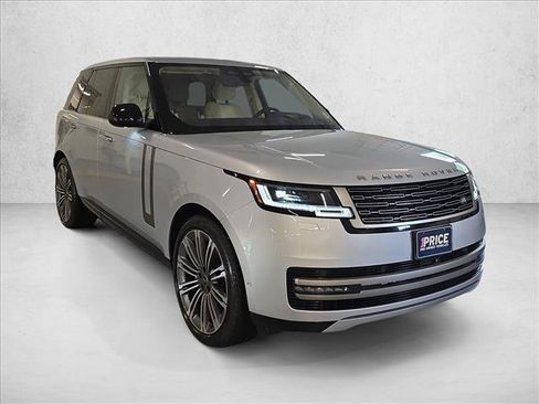 Used 2023 Land Rover Range Rover SE AWD/4WD image 3
