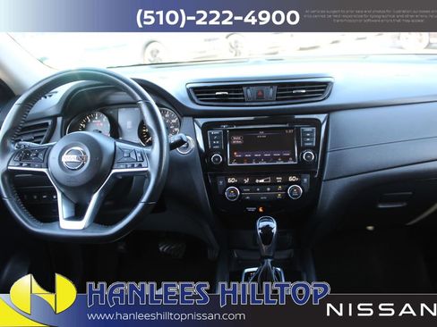 Used 2020 Nissan Rogue SV image 18