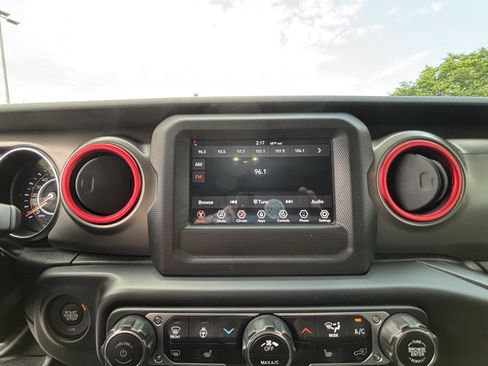 Used 2023 Jeep Wrangler Unlimited Sport AWD/4WD image 26