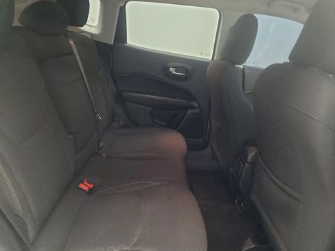 Used 2018 Jeep Compass Sport w/ Tech Group FWD image 19