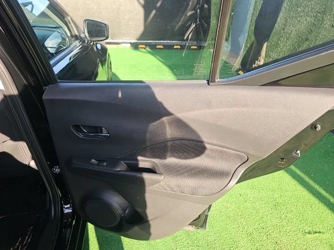 Used 2022 Nissan Kicks SV FWD image 33