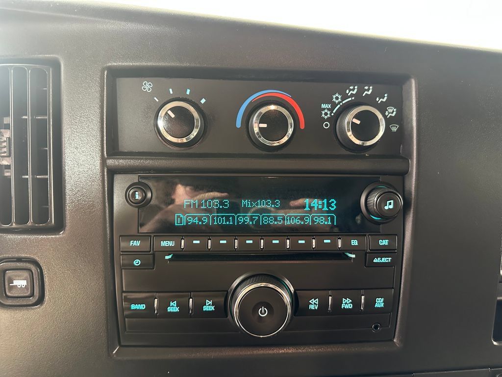 Used 2016 Chevrolet Express 3500 LT w/ LT Preferred Equipment Group RWD image 20