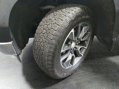 Used 2024 Chevrolet Silverado 1500 LT image 30