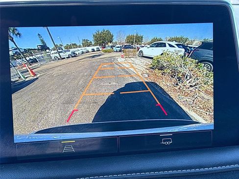 Used 2023 Chevrolet Suburban Premier image 14