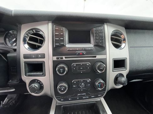 Used 2017 Ford Expedition EL XLT image 18