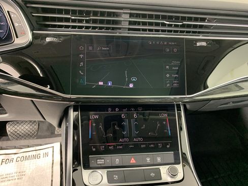 Used 2020 Audi Q7 3.0T Premium Plus w/ Premium Plus Package AWD/4WD image 25