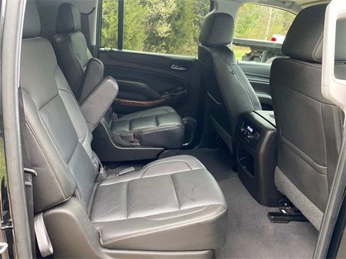 Used 2019 Chevrolet Suburban Premier image 34