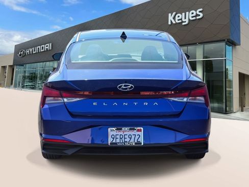 Used 2023 Hyundai Elantra SEL w/ Convenience Package image 6