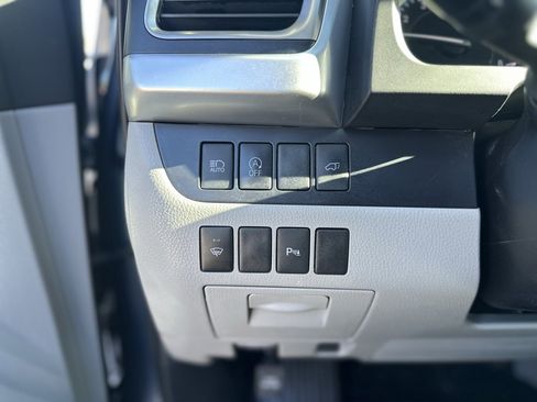 Used 2019 Toyota Highlander Limited image 28