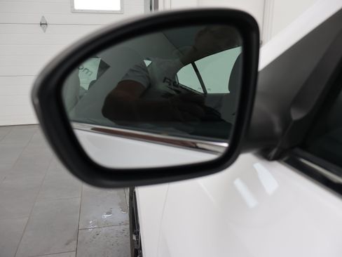 Used 2024 Nissan Sentra SV FWD image 35