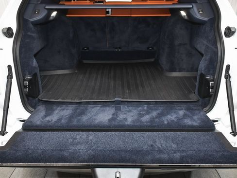 Used 2024 Rolls-Royce Cullinan image 93