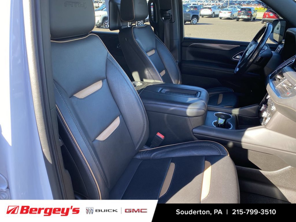 Used 2021 GMC Yukon XL AT4 w/ AT4 Premium Plus Package AWD/4WD image 32