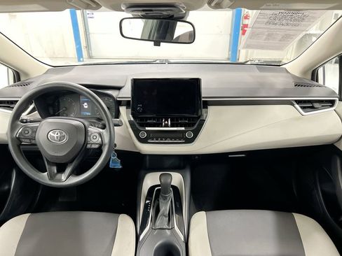 Used 2023 Toyota Corolla LE FWD image 10