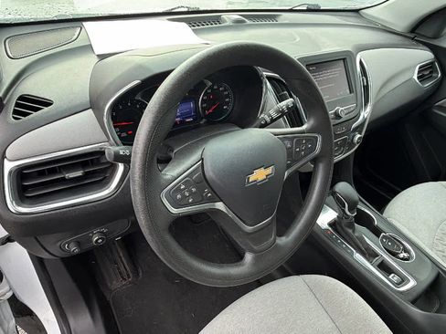 Certified 2022 Chevrolet Equinox LS w/ LS Convenience Package image 10