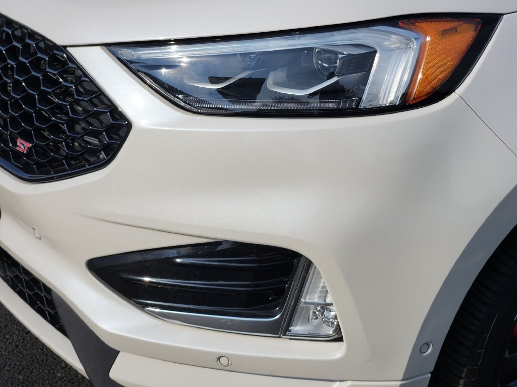 Used 2019 Ford Edge ST w/ Equipment Group 401A AWD/4WD image 11