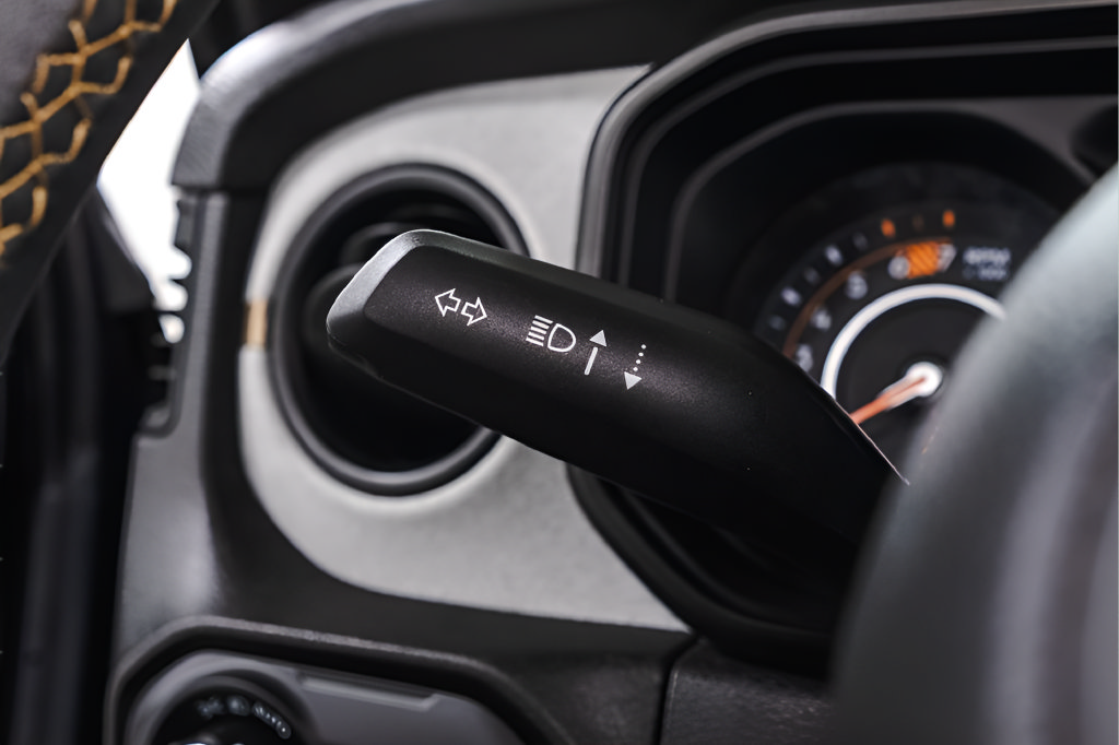 Used 2024 Jeep Wrangler Unlimited Sport AWD/4WD image 18